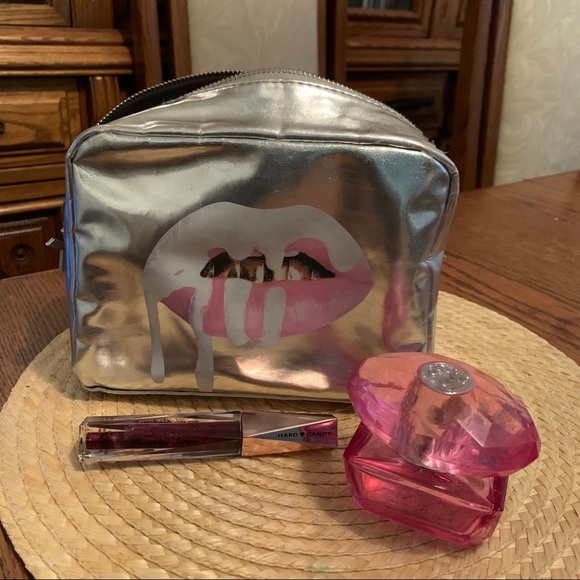 Kylie Jenner AuthenticSignature K Zip MakeupPouch